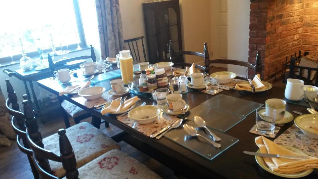 Plas Newydd Farm Llanedy 외부 사진